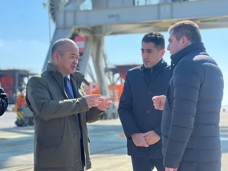 Bakı Limanı və Çinin COSCO şirkəti Orta Dəhliz boyu konteyner daşımalarının inkişafını müzakirə ediblər