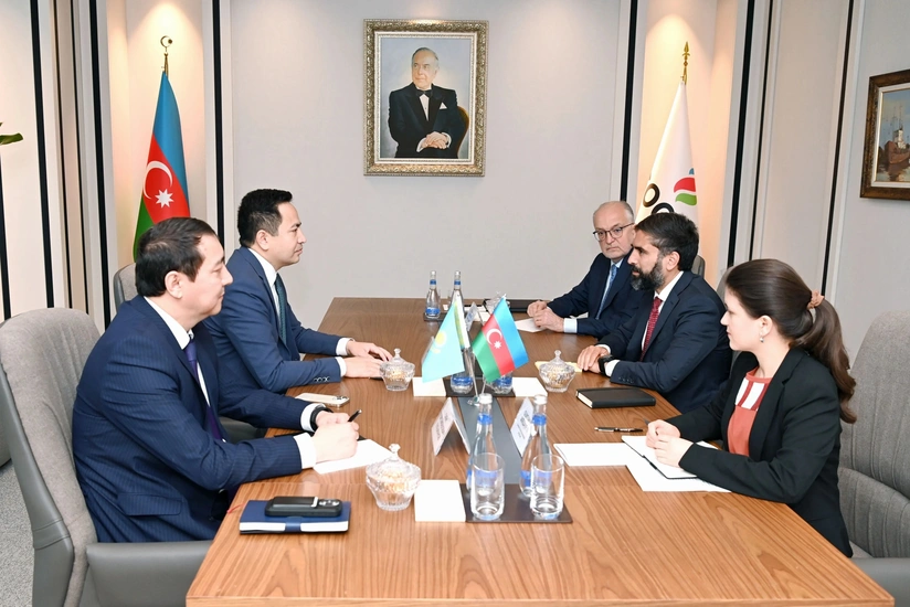 Azerbaijan, Kazakhstan discuss collaboration in extractive projects