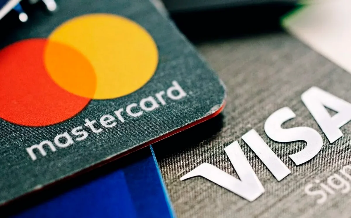 Massive disruption of Visa, Mastercard services in Ukraine