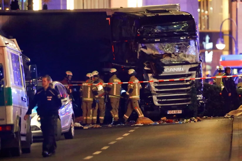 Truck driver crashes into crowd in US, casualties reported