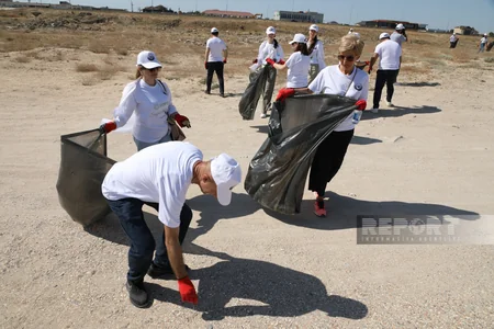 Bakıda milli insan hüquqları gününə həsr olunmuş aksiya keçirilib