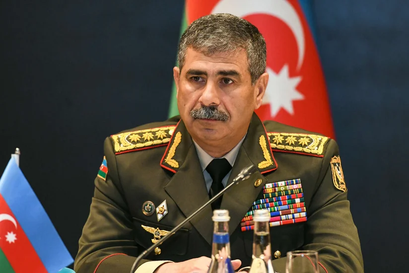 Zakir Həsənov qadınları təbrik edib