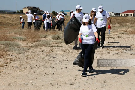 Bakıda milli insan hüquqları gününə həsr olunmuş aksiya keçirilib