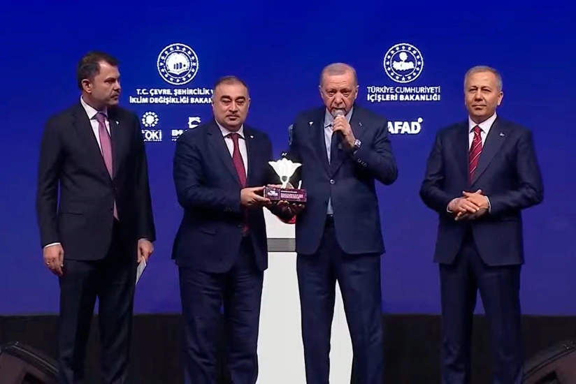 Türkiyə Prezidenti Azərbaycan səfirinə mükafat verib