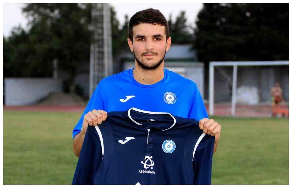 Sumqayıt klubu millimizin sabiq futbolçusunu baxışa çağırdı