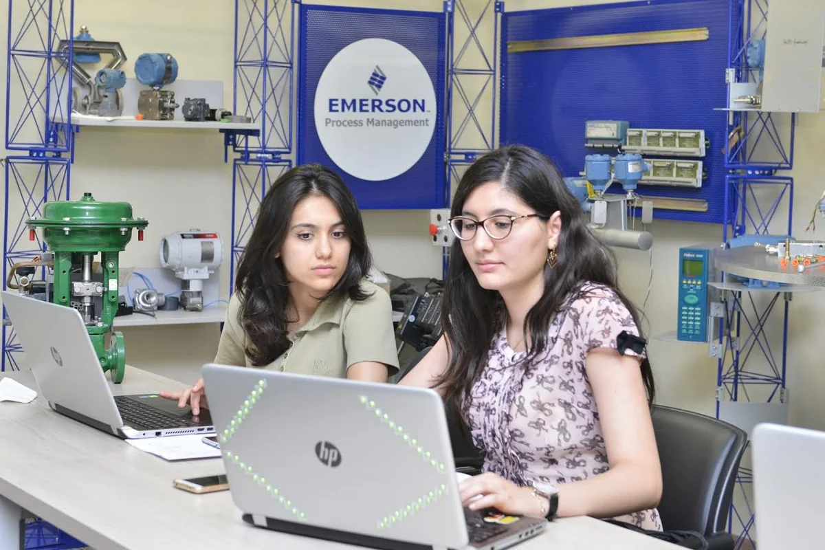 BHOS students take internship at Emerson