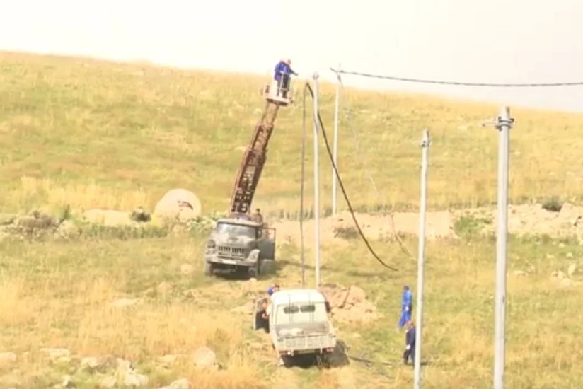 “Azərişıq” Laçının bir neçə kəndində yenidənqurma işləri aparır