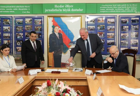 Dövlət qəzetində prezidentliyə namizədlərin ödənişsiz təşviqat materiallarının dərci üçün püşkatma keçirilib