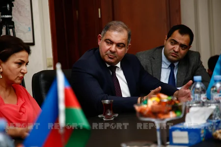 Mədəniyyət Nazirliyi Gürcüstanın azərbaycanlı icmasına milli rəqs geyimləri hədiyyə edib