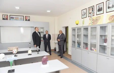 Qusarın Hil kəndində tam orta məktəbin yeni binası istifadəyə verilib