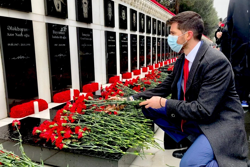 Посол Израиля в Азербайджане почтил память шехидов Отечественной войны