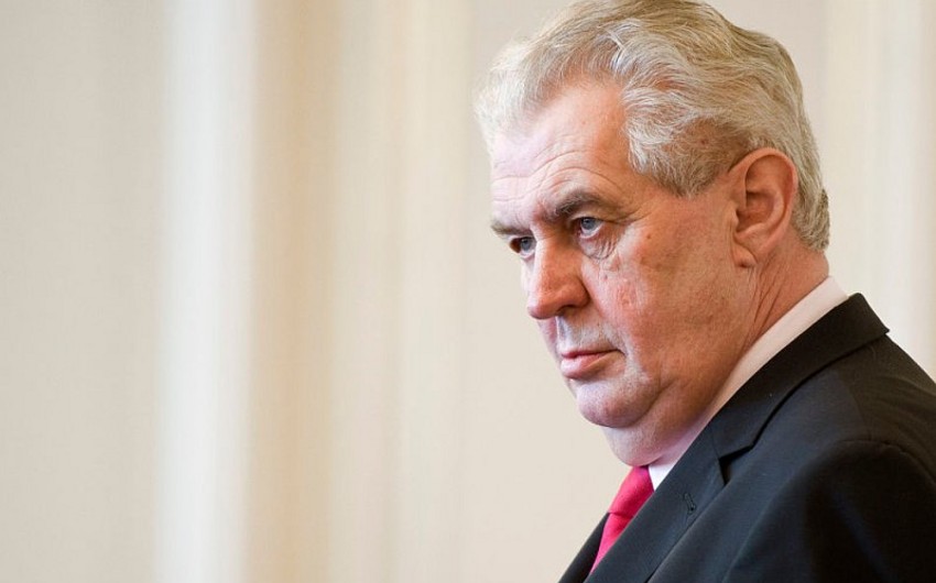 Miloş Zeman müsəlman ölkələrindən olan qaçqınların Çexiyada yerləşdirilməsinə qarşı çıxıb