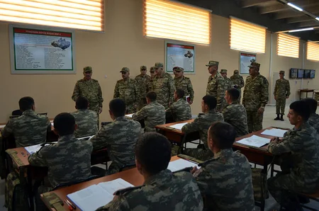 Azerbaijani defense minister views young officers’ training process