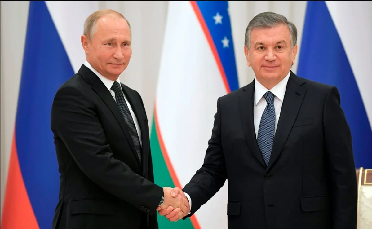 Президенты России и Узбекистана провели телефонный разговор