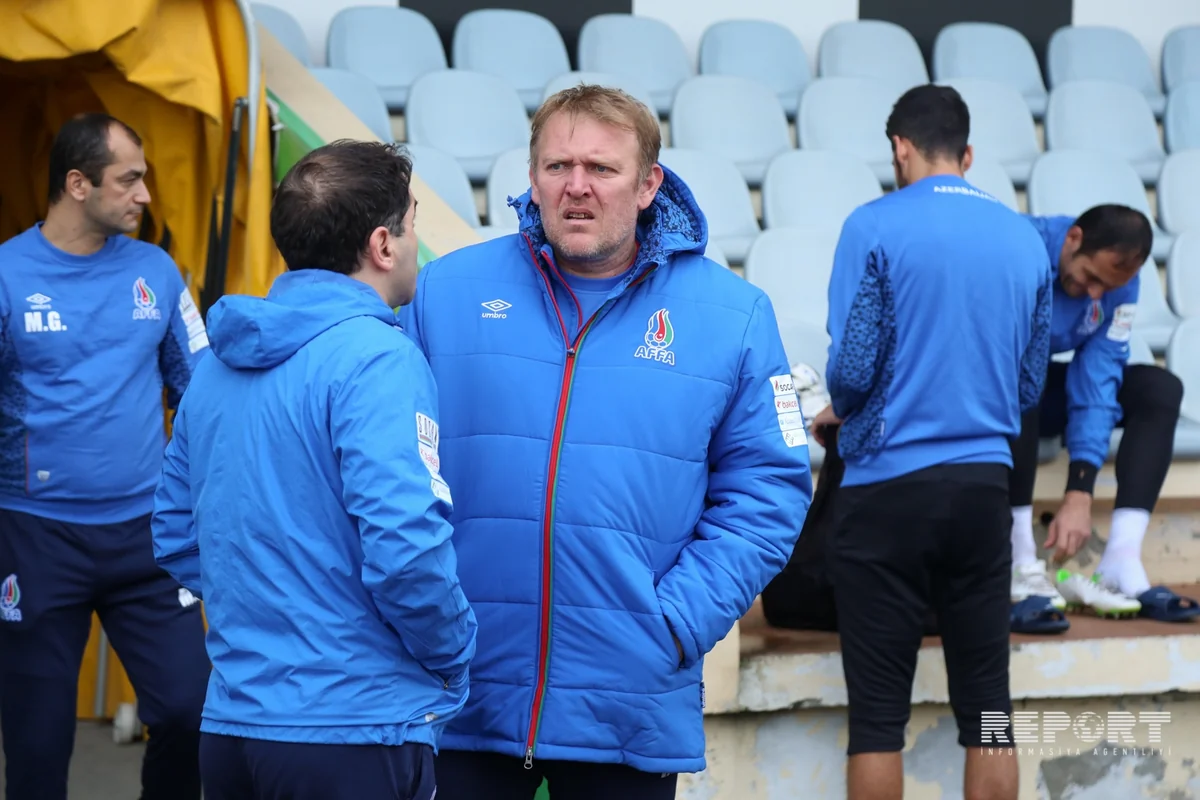 ​Azərbaycan millisi İsmət Qayıbov adına Bakıxanov qəsəbə stadionunda məşq edib - FOTO