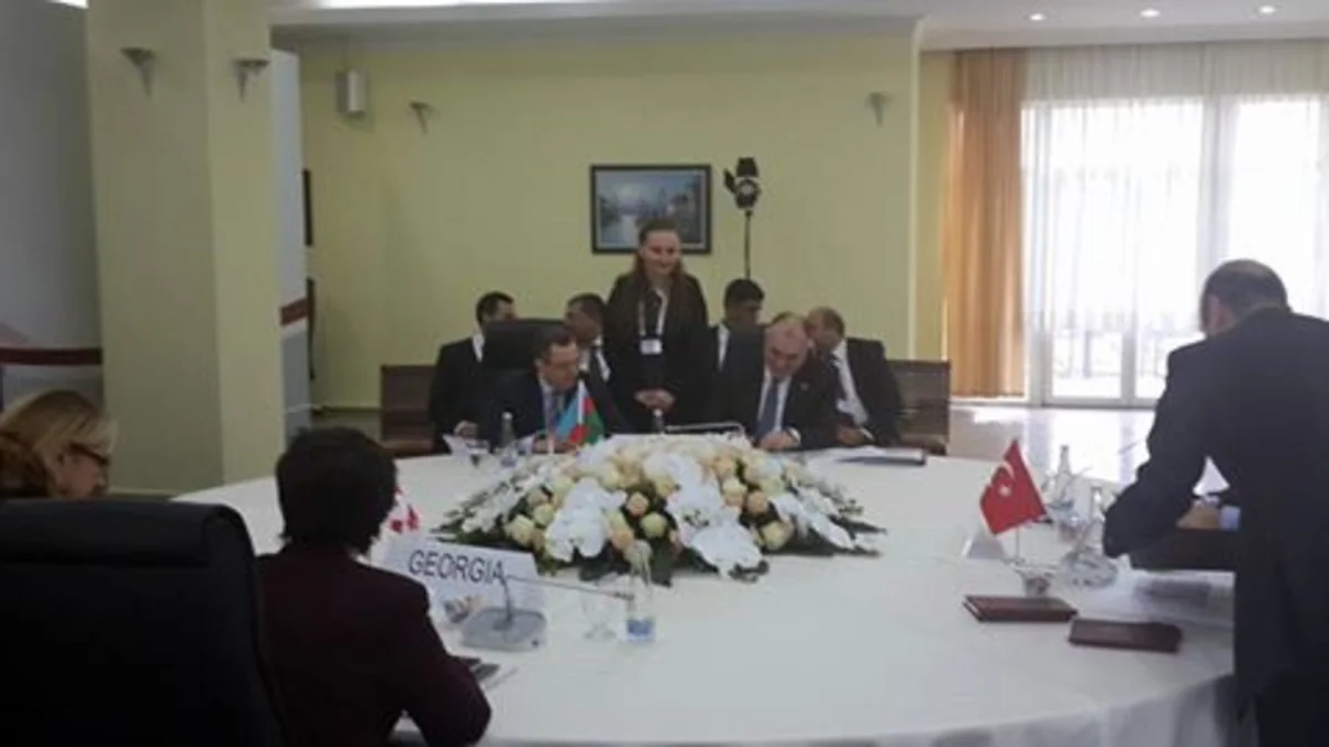 Azərbaycan, Gürcüstan və Türkiyə xarici işlər nazirləri Qars Bəyannaməsi imzalayıblar