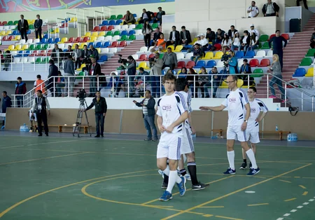 Şahmatçılar futbol oynadı
