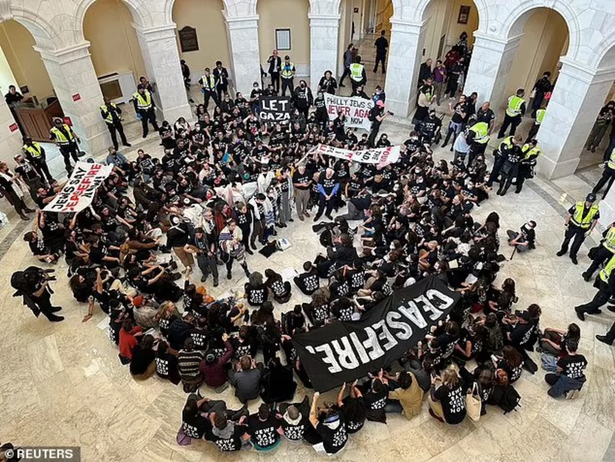 Washington police detain hundreds during pro-Palestinian protests