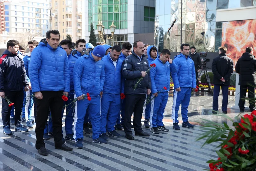 Azərbaycan ağır atletika yığmasının üzvləri Xocalı soyqırımı qurbanlarını yad edib