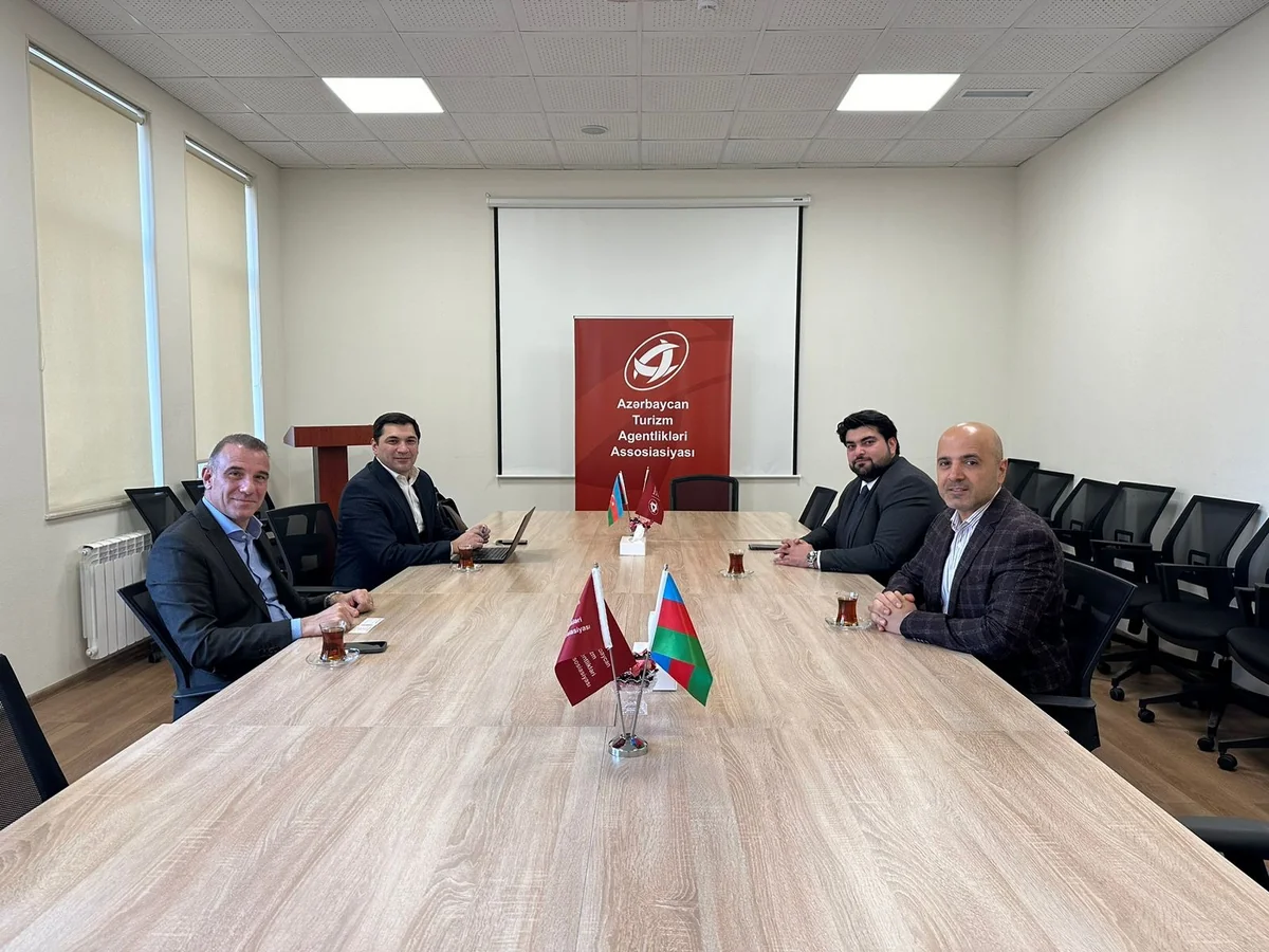 Azərbaycan və BƏƏ arasında aviareyslərin sayının artırılması müzakirə olunub