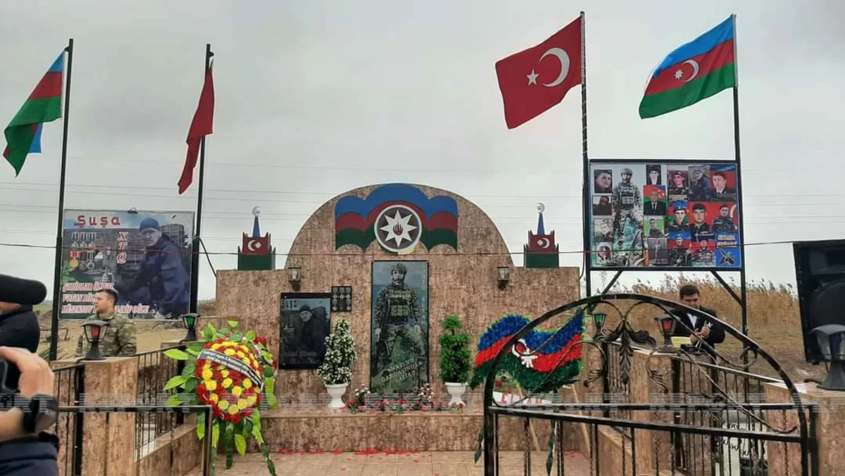 Biləsuvarda Vətən müharibəsi şəhidinin abidə kompleksi açılıb