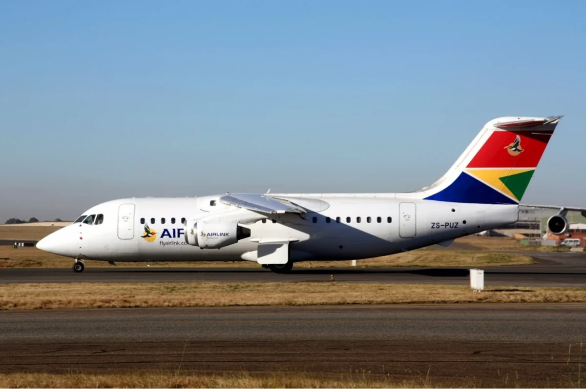 Авиакомпания Airlink сократила рейсы в Мозамбик из-за беспорядков в стране