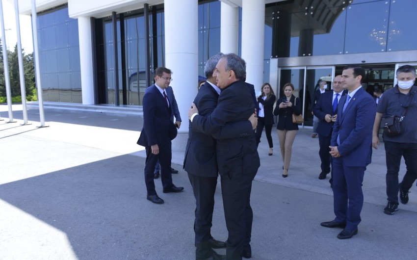 Türkiyə Ali Məhkəməsinin Baş prokurorunun ölkəmizə rəsmi səfəri başa çatdı