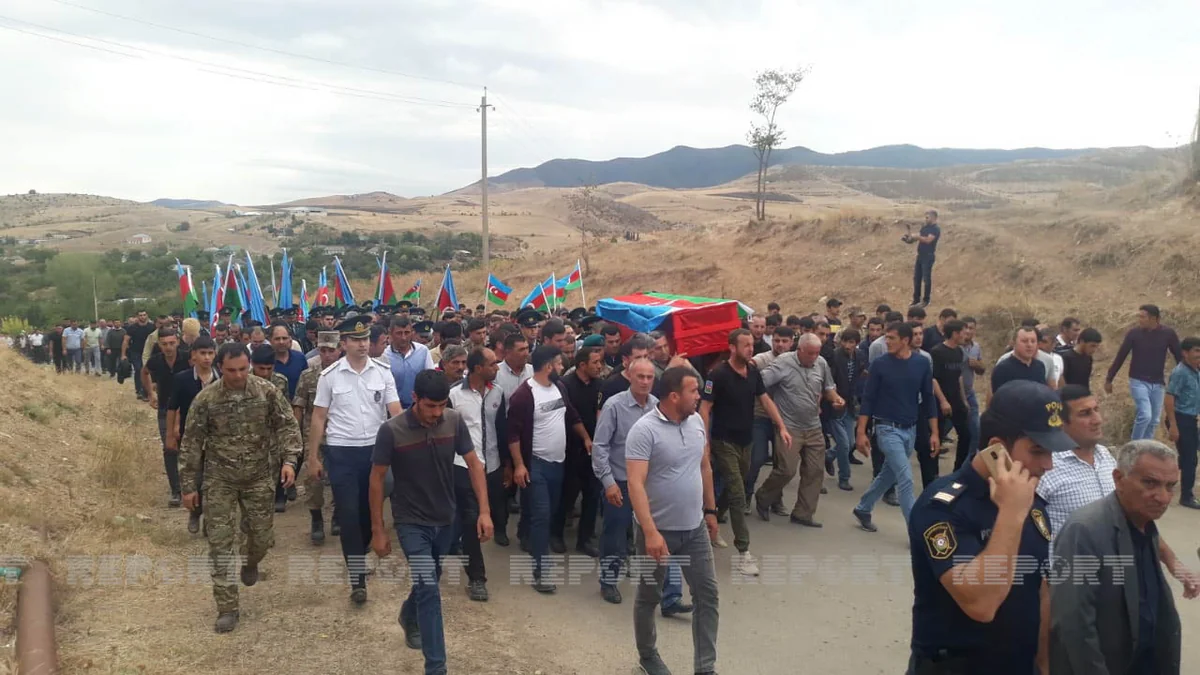 Şəhid Yunis Kazımov Qazaxda torpağa tapşırılıb