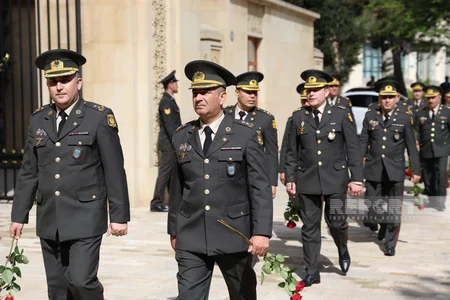 State and government officials commemorate Great Leader Heydar Aliyev - PHOTOS