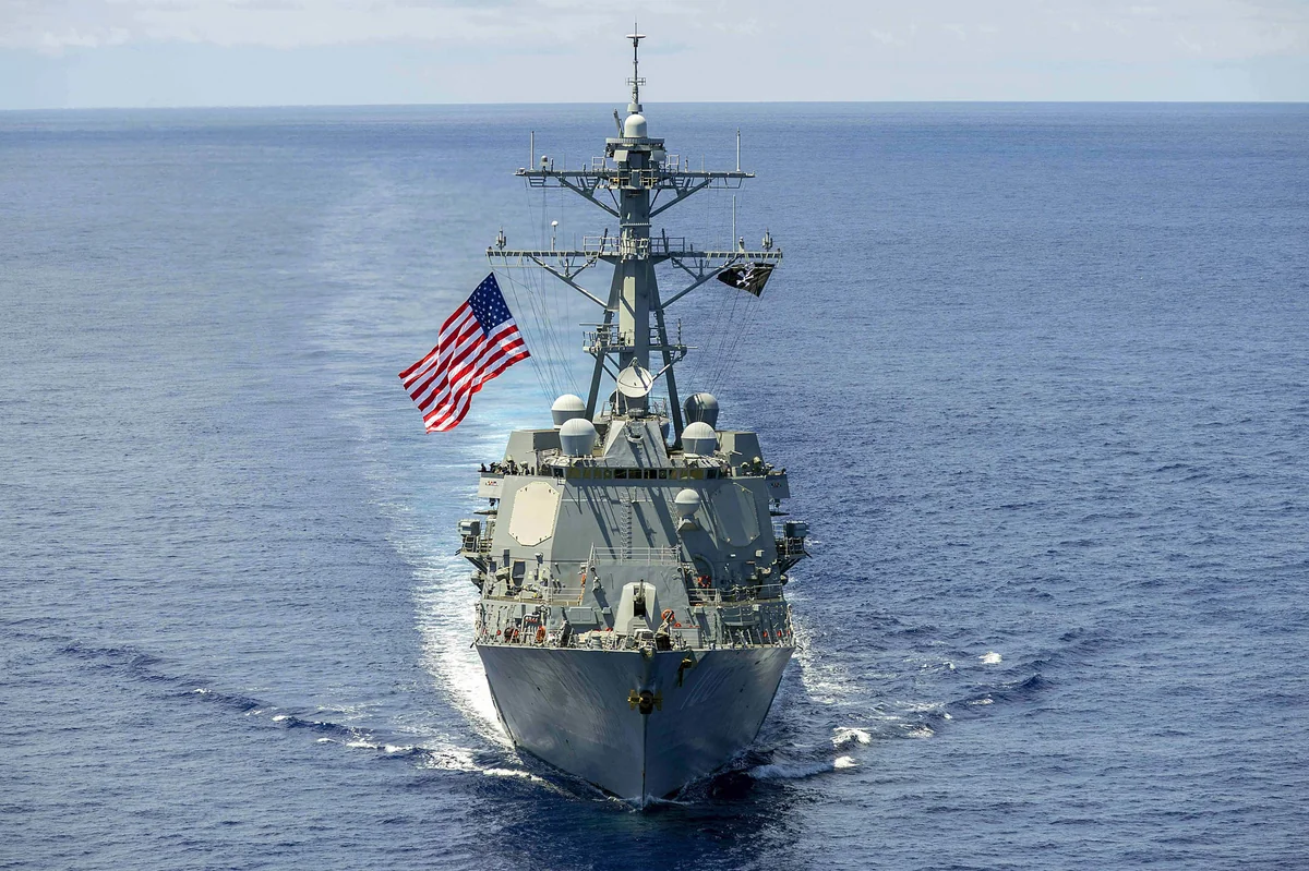 Китай призвал США немедленно прекратить провокации в Южно-Китайском море