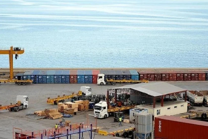 İranın qeyri-neft sektorunda ən çox mal idxal etdiyi dövlətlərin adları açıqlanıb