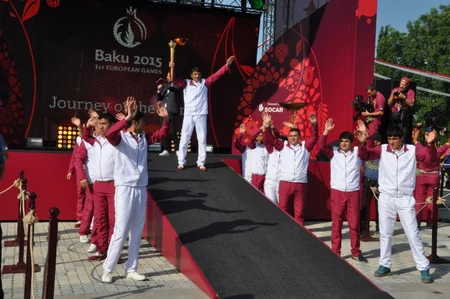 Samux birinci Avropa Oyunlarının məşəl estafetini qəbul edib - FOTO