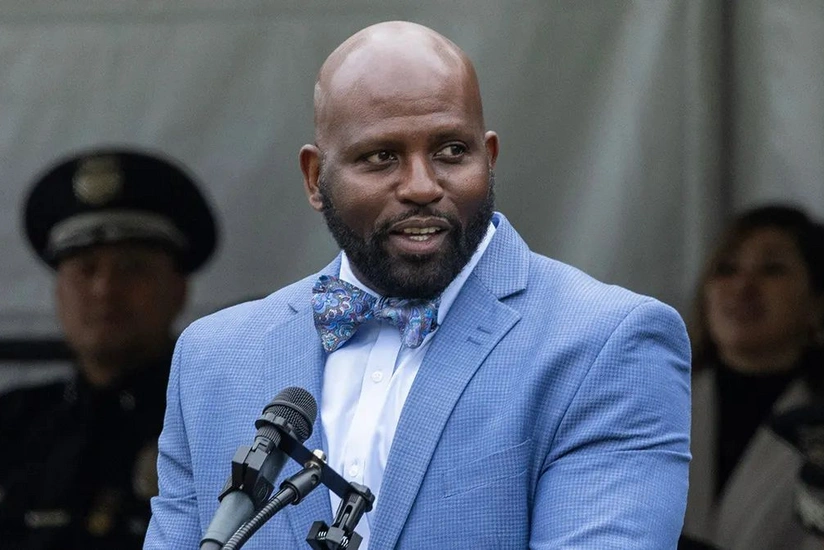 Los-Anceles bələdiyyə binasını partlatmaq istəyən mer müavinin evində axtarış aparılıb