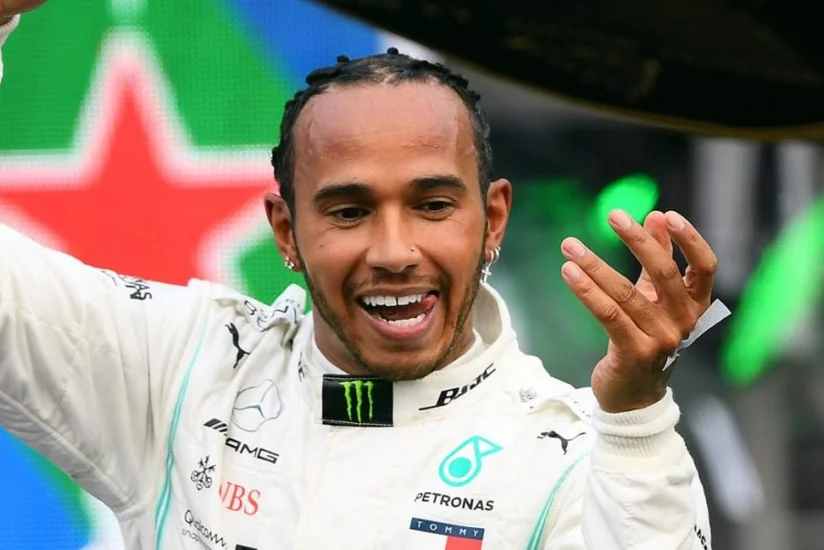 Пилот Мерседеса выиграл Гран-при Великобритании Формулы-1