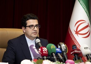 Iran, Azerbaijan intend to broaden co-op in bus, tractor manufacturing