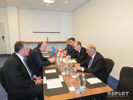 Elmar Məmmədyarov Tbilisidə gürcüstanlı həmkarı ilə görüşüb