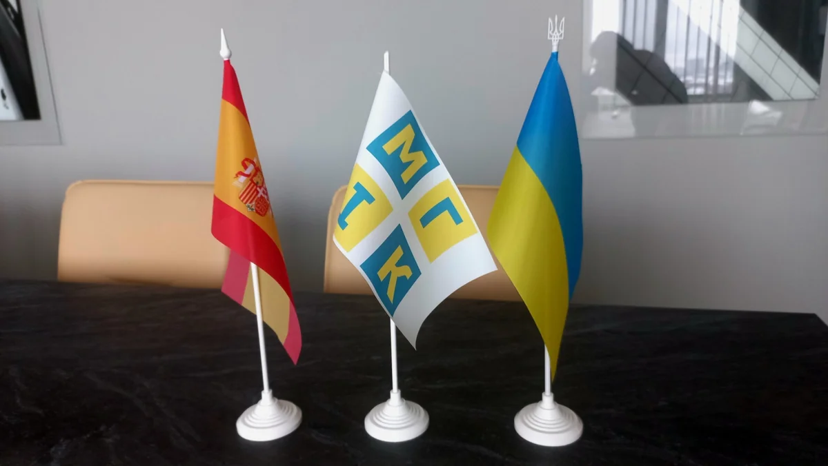 Посольства ряда стран в Украине не будут предоставлять в течение дня услуги