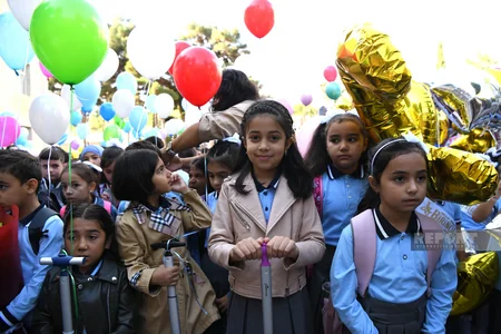 Birincilərin ilk dərs günü - FOTOREPORTAJ