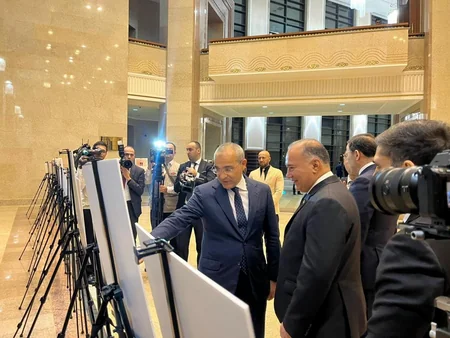 Aşqabadda Heydər Əliyevin 100 illiyi ilə bağlı foto-sərgi açılıb