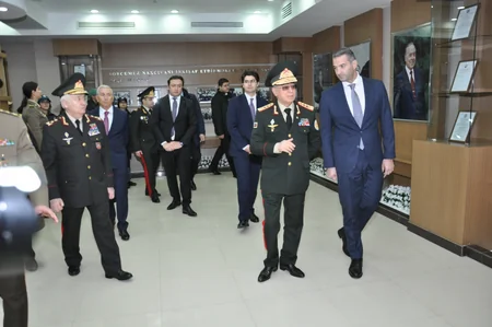 “Heydər Əliyev İli”nə həsr edilən Fövqəladə Hallar Könüllülərinin təqdimatı olub