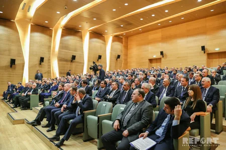 SOCAR-da dövlət təltiflərinə layiq görülmüş neftçilərə orden və medallar təqdim olunub