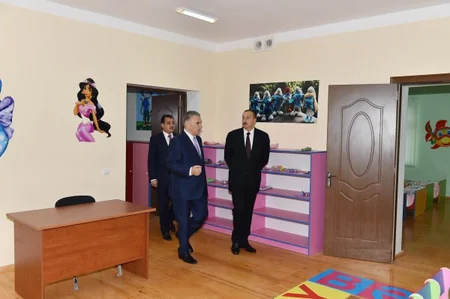 ​Azərbaycan Prezidenti Gəncədə məcburi köçkün ailələri üçün salınan yeni qəsəbənin açılışında iştirak edib