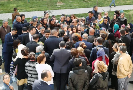 Birinci vitse-prezident məcburi köçkünlərlə görüşüb - VİDEO