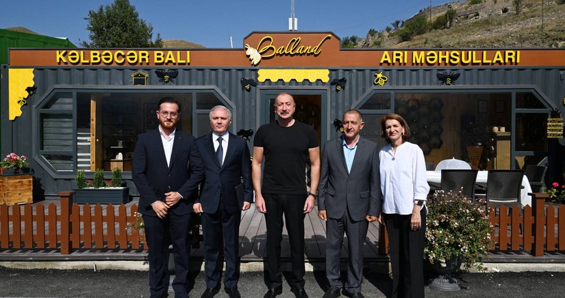 Prezident “Balland-Kəlbəcər balı, arı və arıçılıq məhsulları mağazası”nın açılışında iştirak edib - YENİLƏNİB