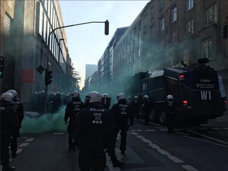 Almaniyada PKK tərəfdarlarının nümayişində polislə qarşıdurma olub, saxlanılanlar var
