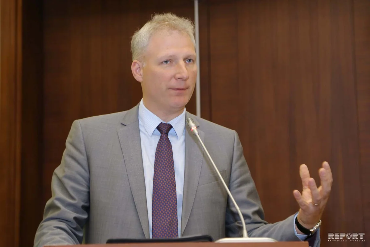 Səfir: “Azərbaycanda hər gün iqtisadi inkişafla bağlı nə isə görüb-eşidirəm”