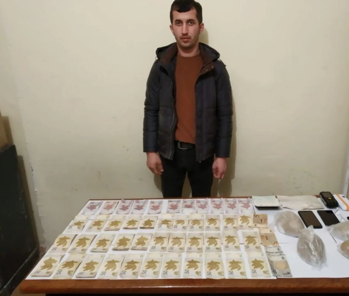 Azərbaycan sərhədini qanunsuz keçərək külli miqdarda narkotik gətirən şəxs tutulub