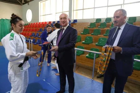 İlqar Rəhimov: Yerli azarkeşlər qarşısında gücünüzü nümayiş etdirməlisiniz”