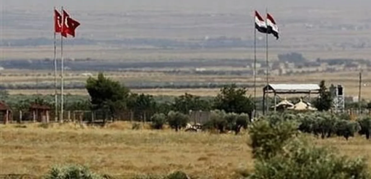 ​Əsəd və Rusiyanın qırıcıları Suriyanın Türkiyə ilə sərhəddəki qəsəbələrini bombalayıb