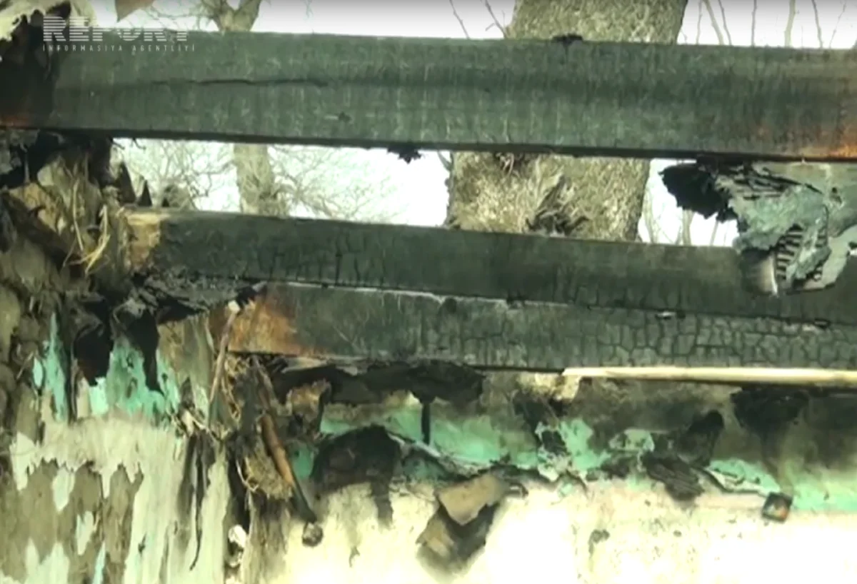 Bərdədə məcburi köçkünün evi yanıb, 4 nəfər tüstüdən zəhərlənib - VİDEO